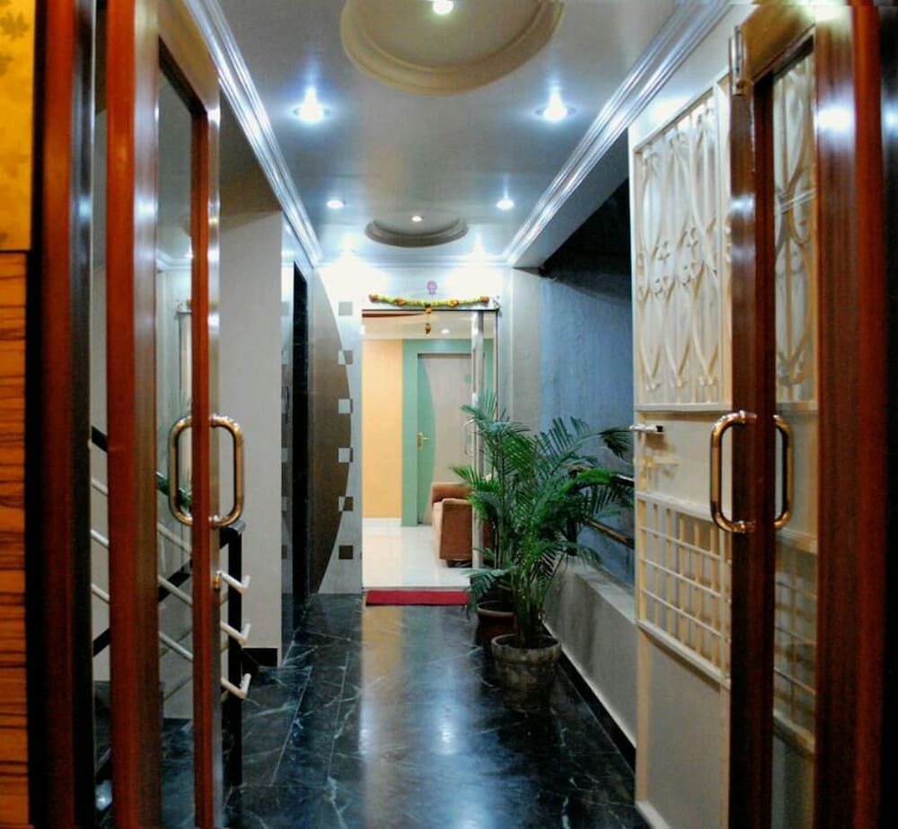 Hotel Nanashree Grand