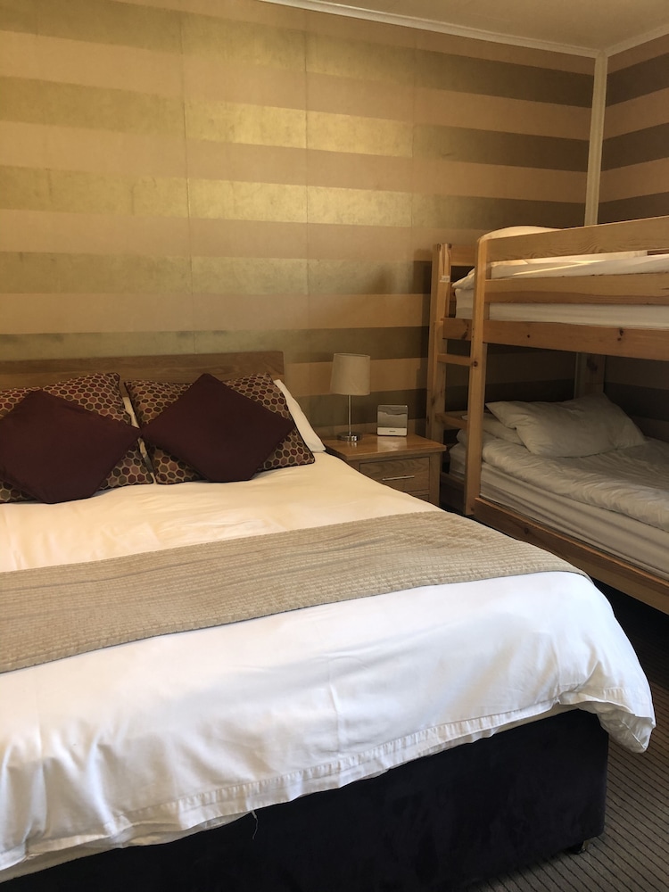 The Dog and Partridge Country Inn
