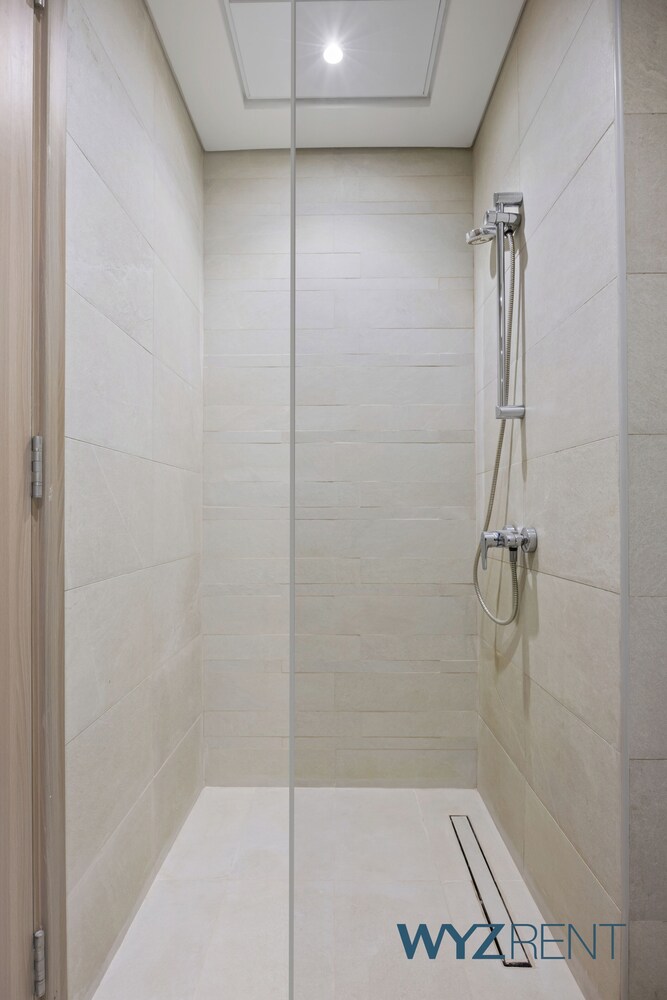 Newly Listed Boho Studio Azizi Riviera26