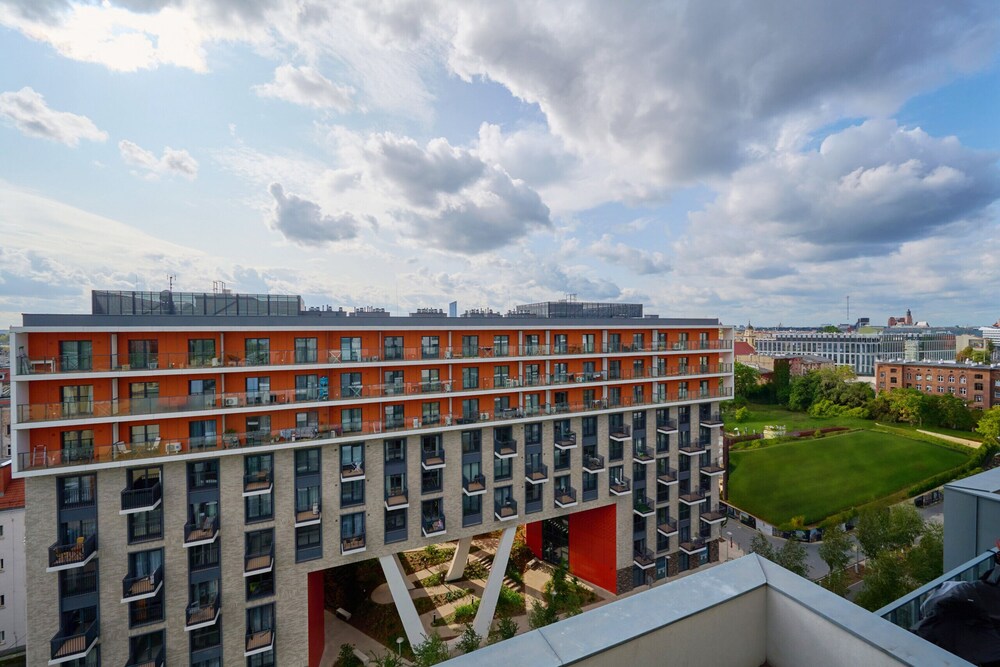 Bright Apartment Walońska 19 by Renters view 5
