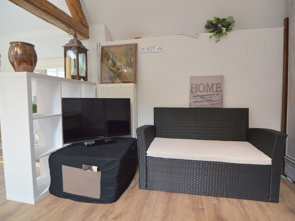 Cozy Apartment in Immerath With Fishing Near