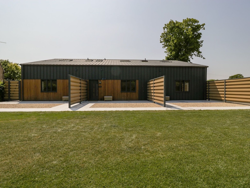 Linden Barn