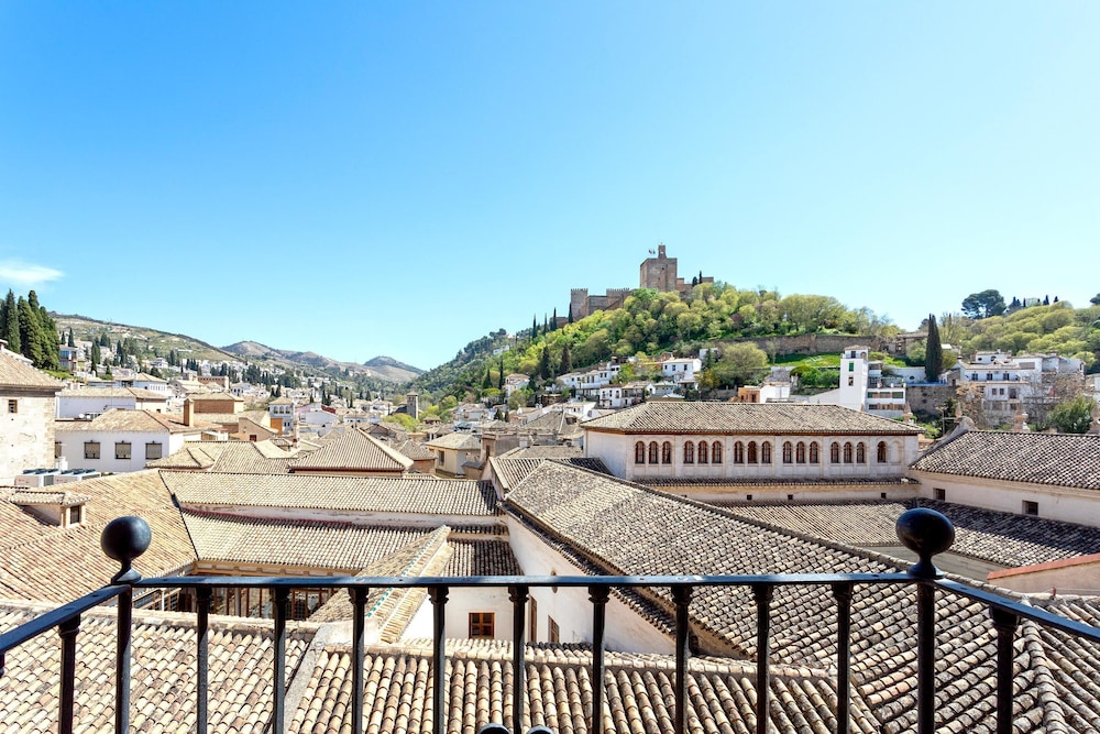 Cozy Apartment With Views Alhambra Plaza Nueva IV