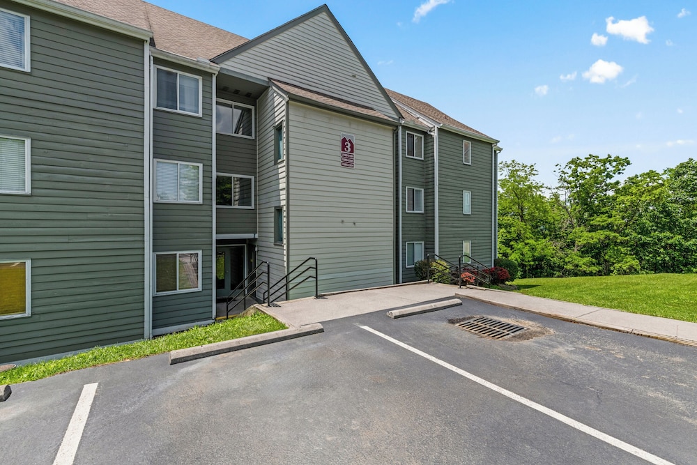 Cozy 2br Condo w/ Pools, Spas & Year-round Fun!