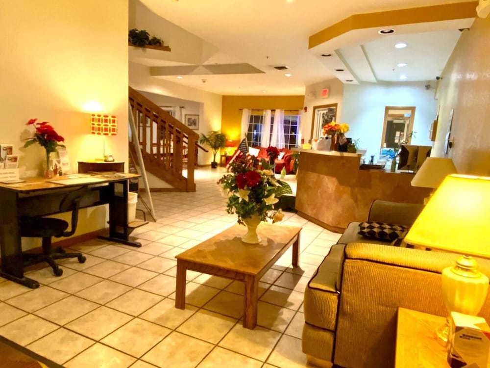 Salina Vacations - Rodeway Inn - Property Image 2