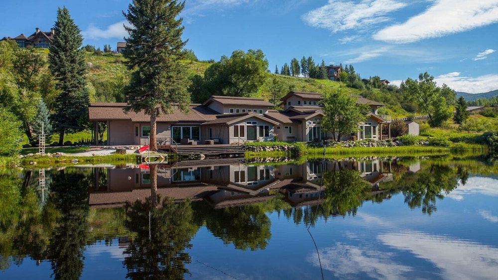 Anglers Cabin 4 BedroomHoliday home By Moving Mountains