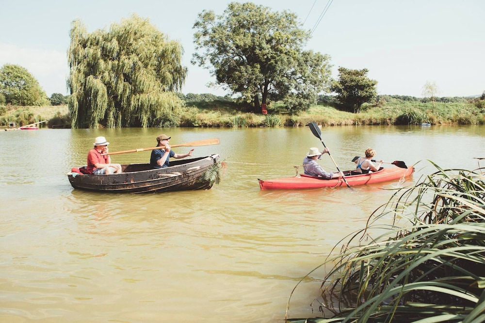 Lakeside Sussex Retreat