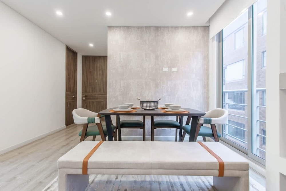 Designer 2BR in Usaqu n