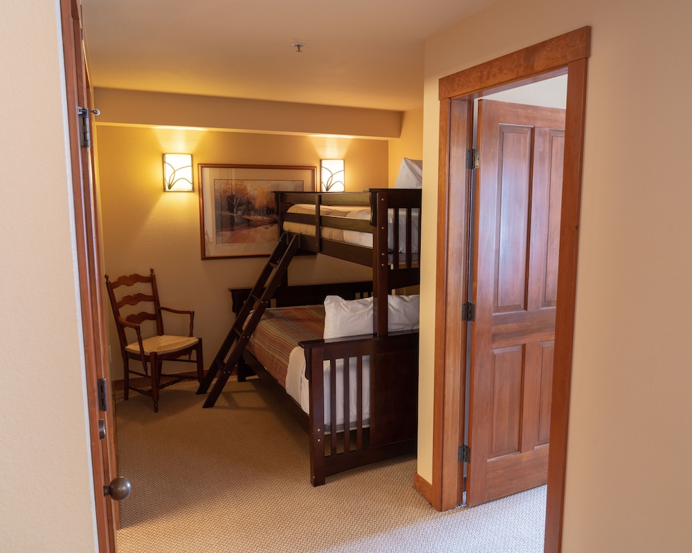 One Bedroom Condos at Powderhorn Lodge - Solitude UT