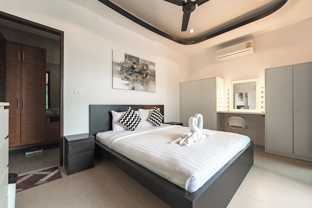 4Br Near Pier Private Pool & Garden V246