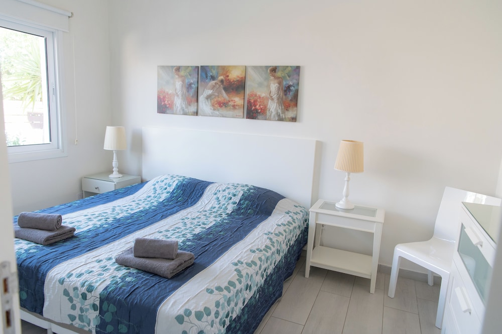 Themis Apartments