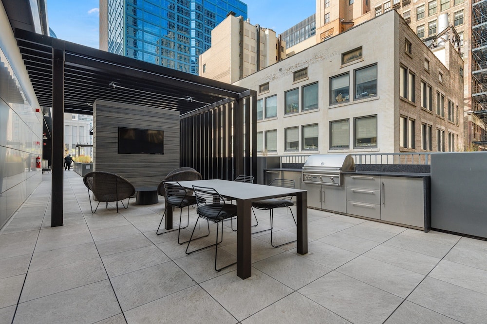 Central Location Exclusive Apts for Large Groups
