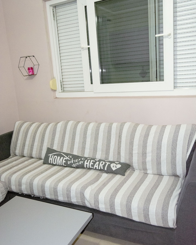 Lovely 1- Bedroom Apartm, Huge Balcony, Lovely View