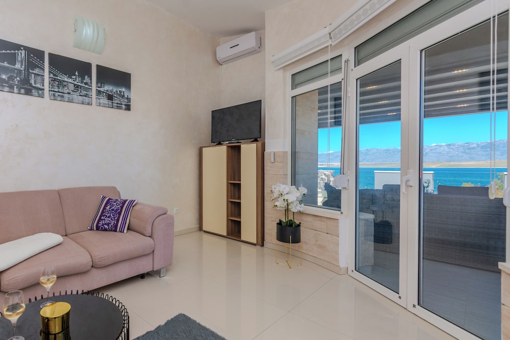 Apartments Mavracic