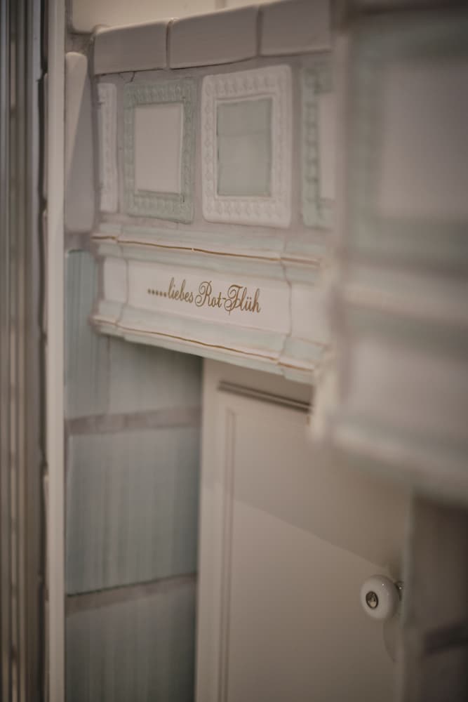 Wellnesshotel ...liebes Rot-Flüh