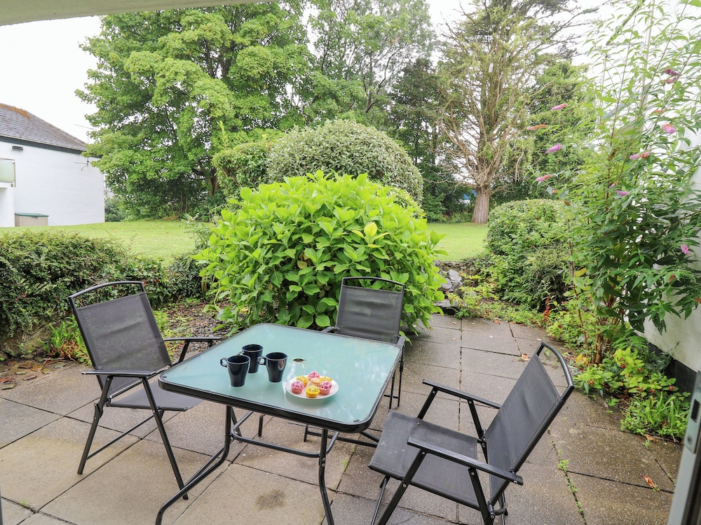 14 Coedrath Park