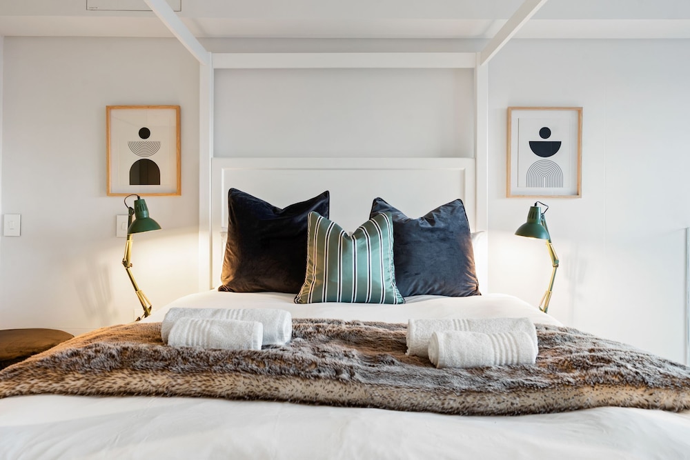 Apartment 307 at 117 on Strand