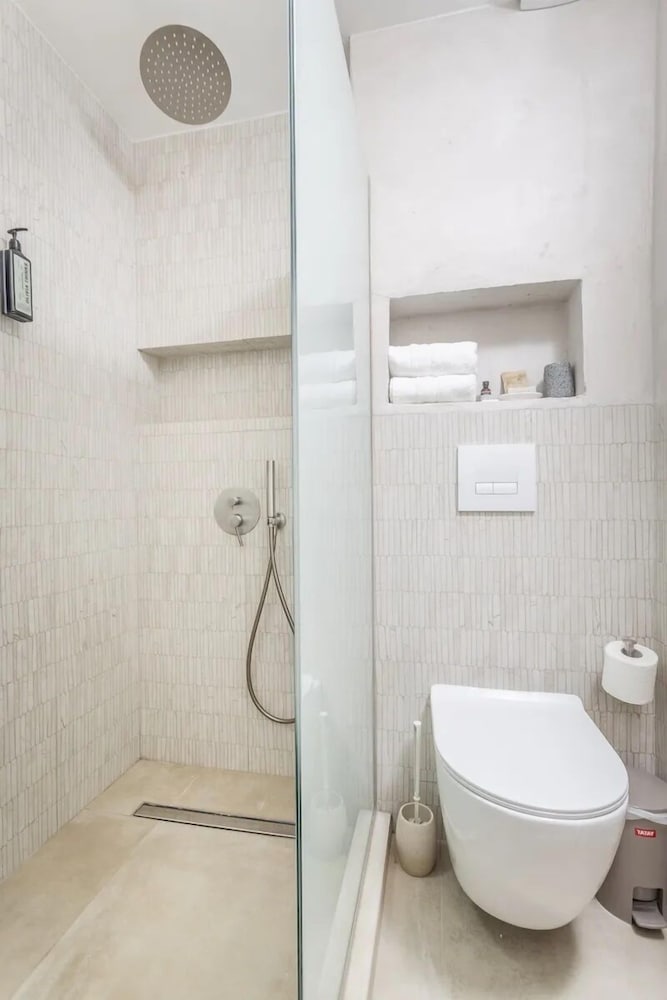 Nusa Suites & Villas