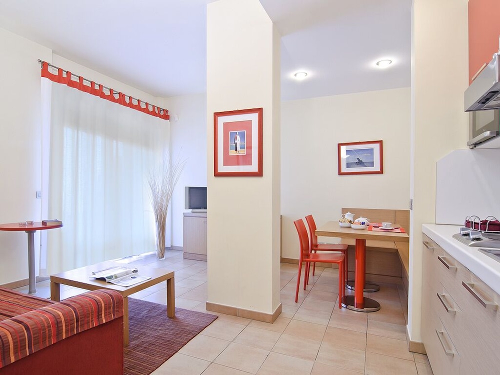 Long Stay Monthly Cheap Apartment With Backyard Garden
