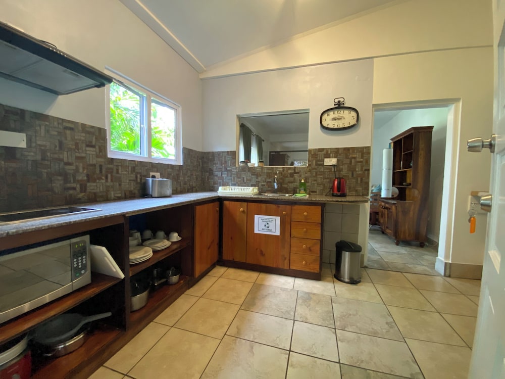 Stephna Residence