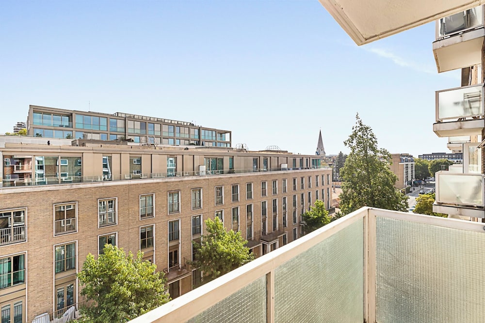 Chic Belgravia Apartment