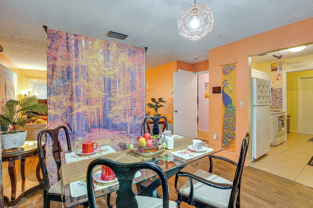 Pet-friendly Horse Capital Hub w/ Patio & Yard