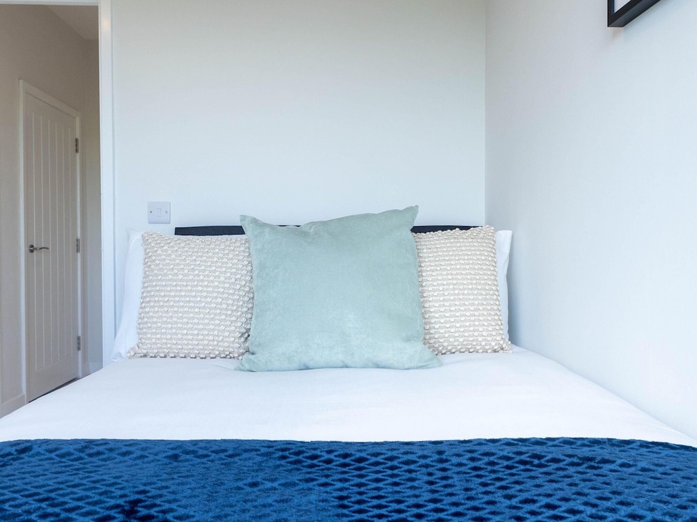 Two-bedroom by Leeds Art Gallery by Belvilla view 3