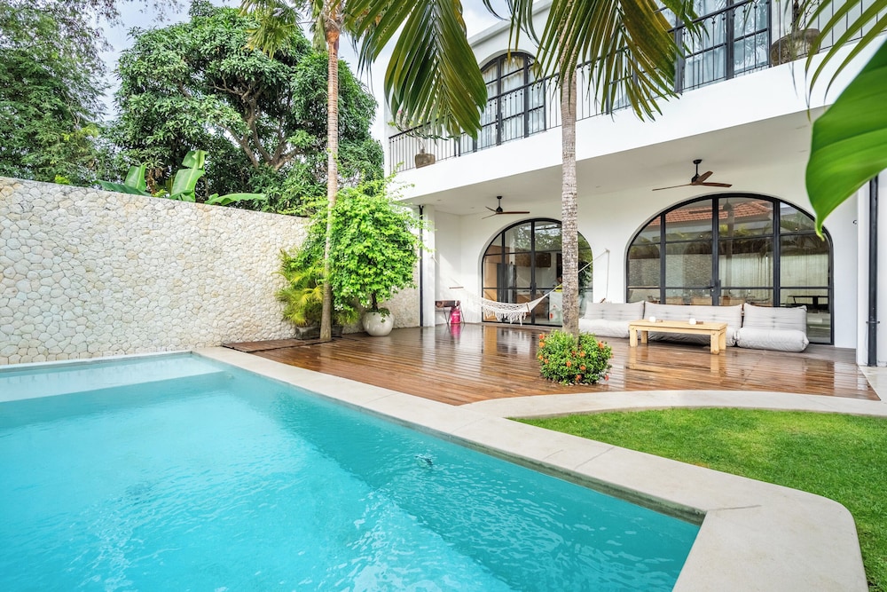 Bianca Villa by Betterplace