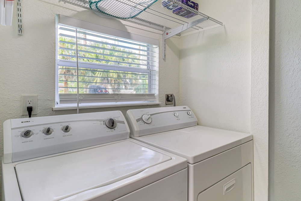 Within 10 Mi of Fort Pierce Beaches! Bright Duplex