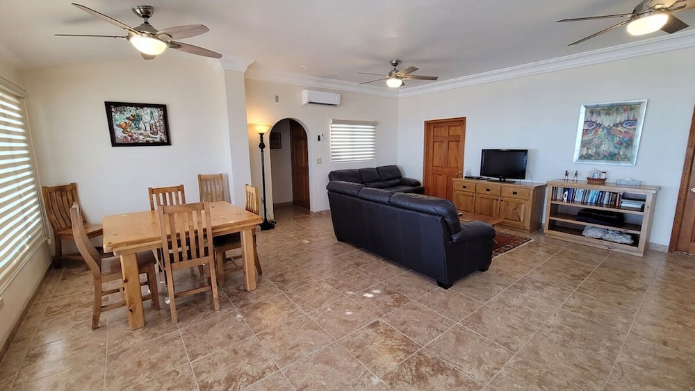 Casa Evita 3 Bedroom Beachfront Home