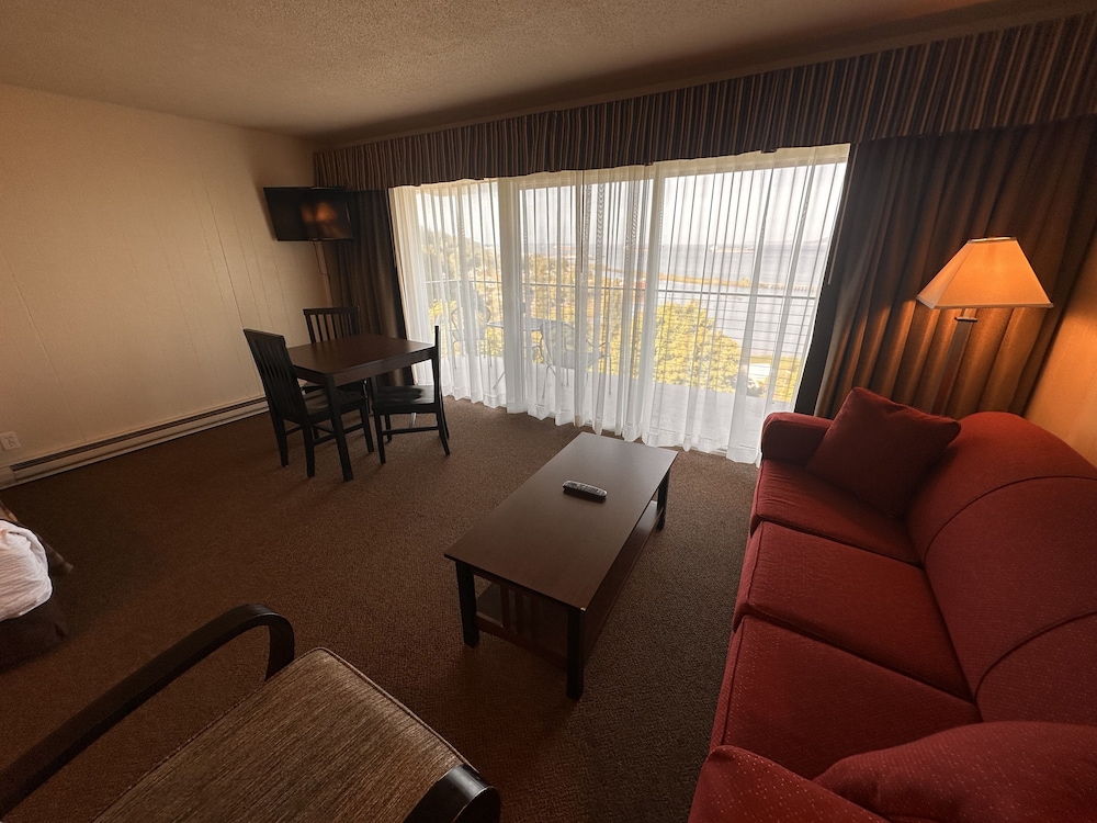 Astoria Crest Motel