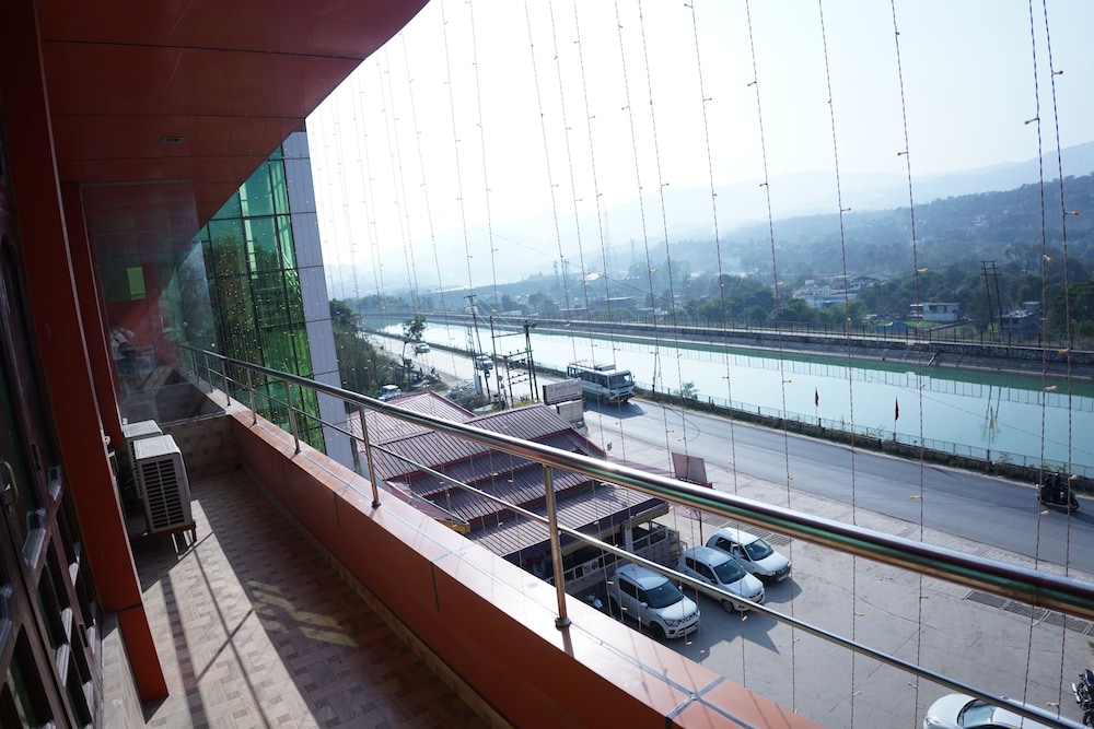Besillio Grand Hotel and Restaurant