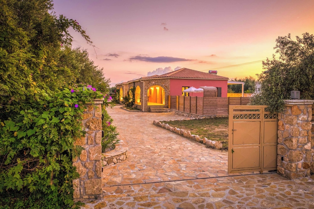 Villa Astra Ena