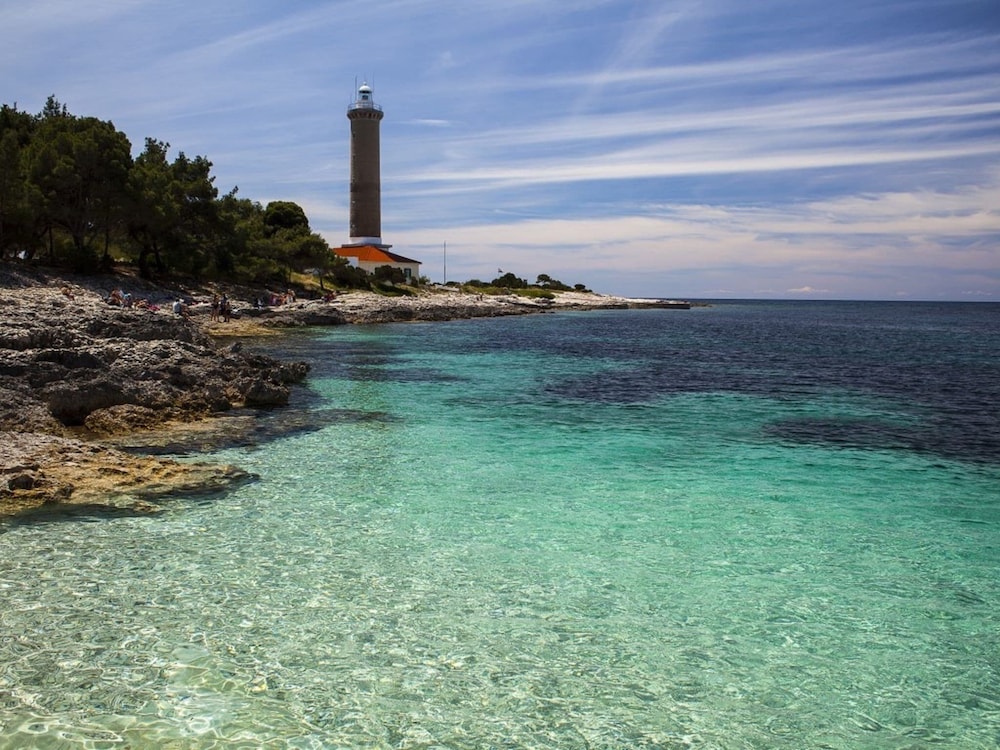 Holiday Home in Veli Rat Near Saharun