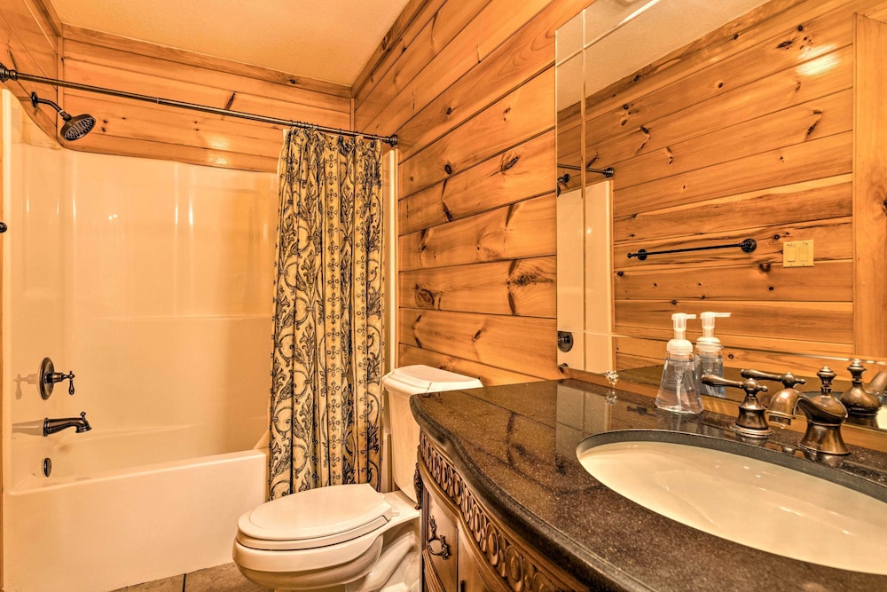 Hike, Fish & Golf: Burnsville Retreat w/ Deck! view 3