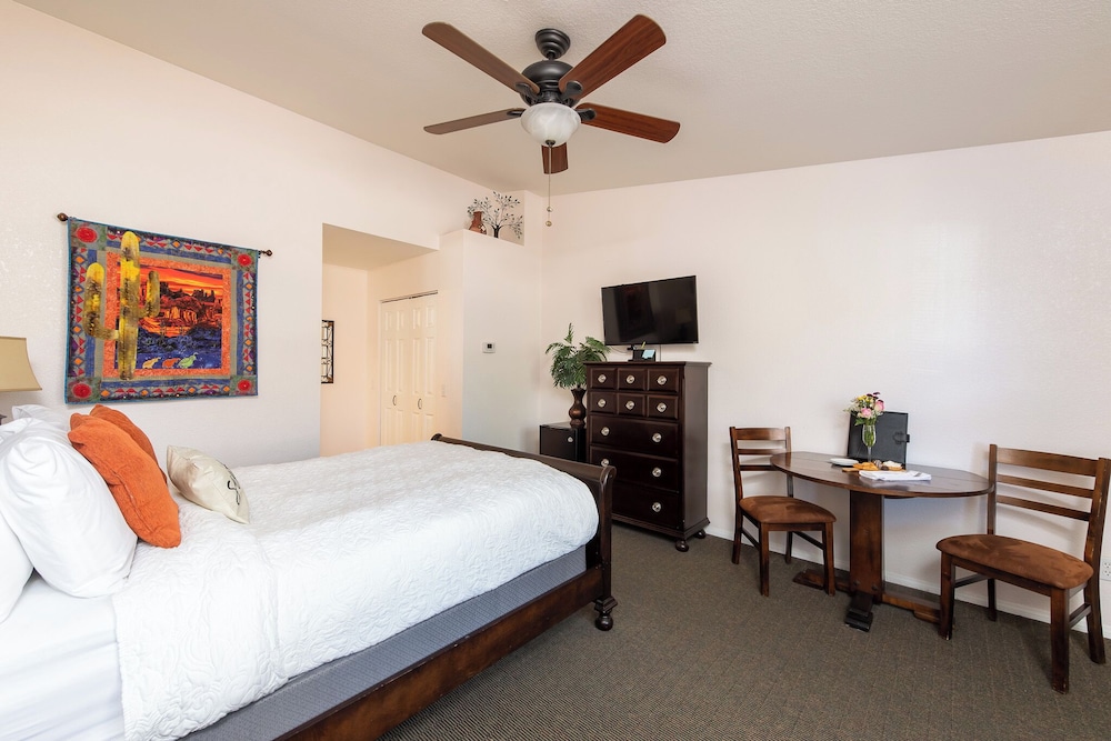 Whispering Creek B&B