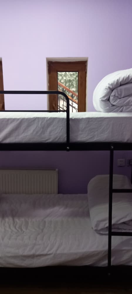 28 may Centr City hostel