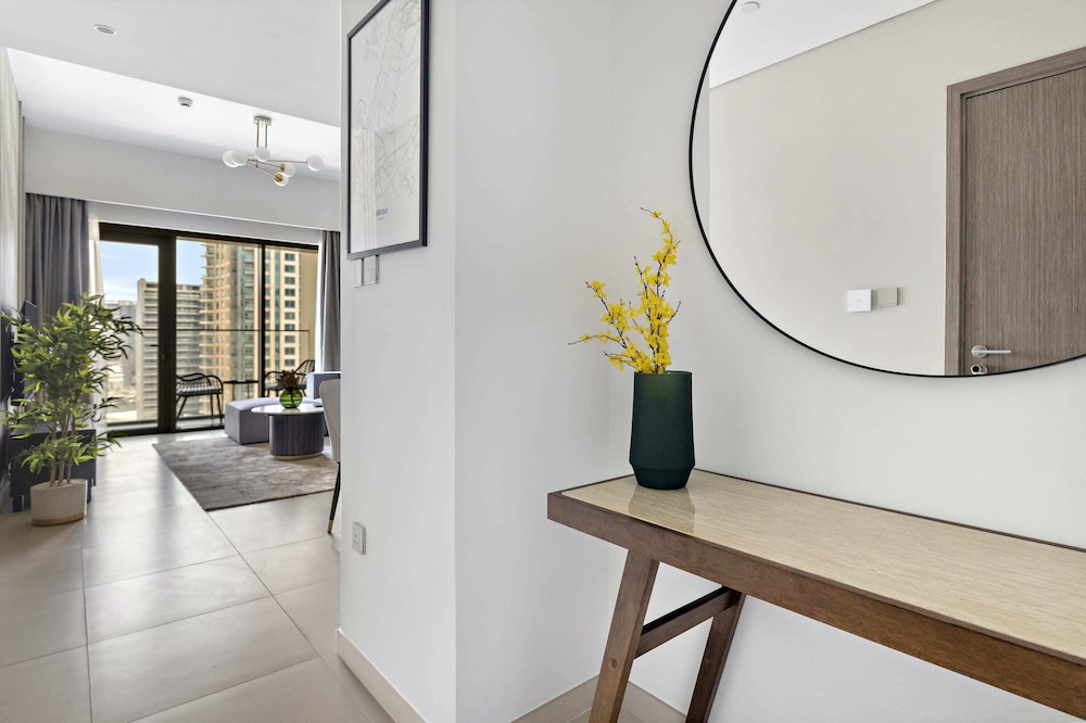 Silkhaus Elegant Downtown Premium Tower w Pool