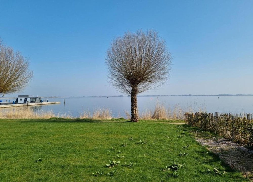 Apartment Near Sneekermeer With Marina Access