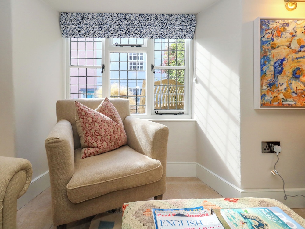 Holly Cottage