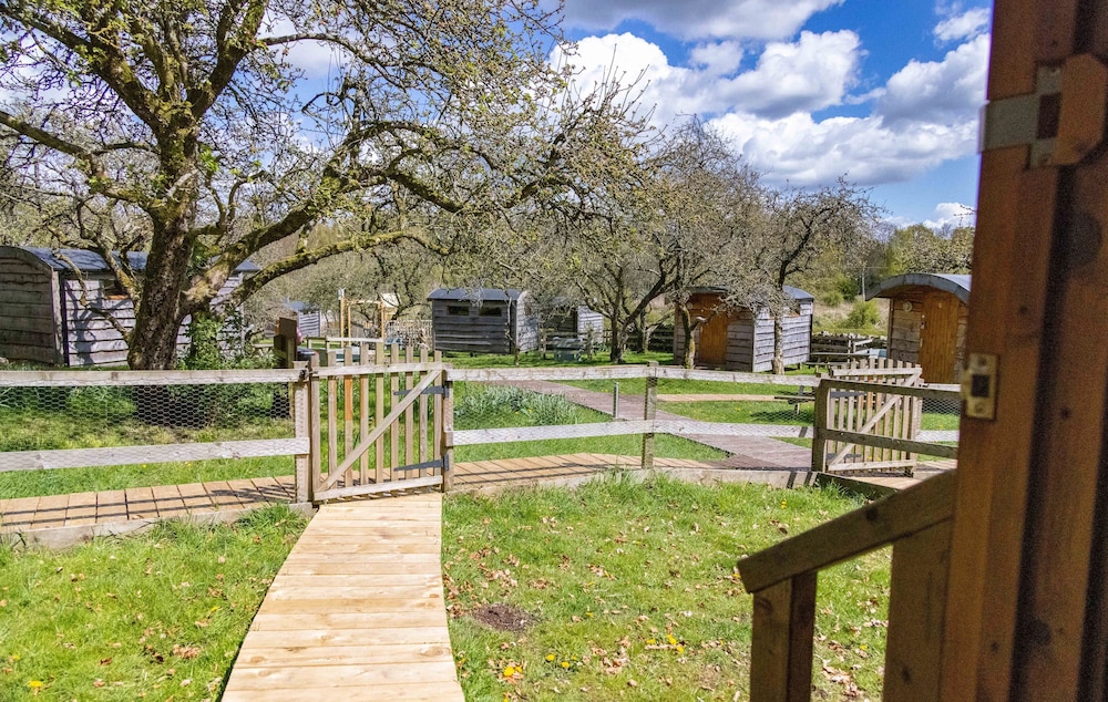 Orchard Hideaways