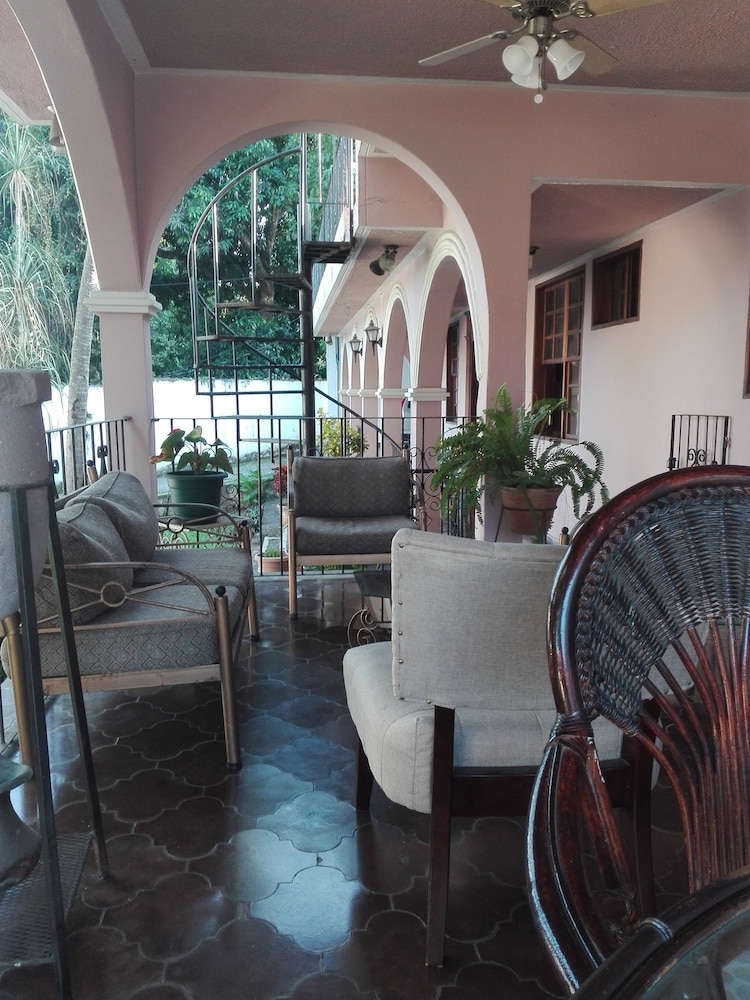 Casa Colonial Bed And Breakfast