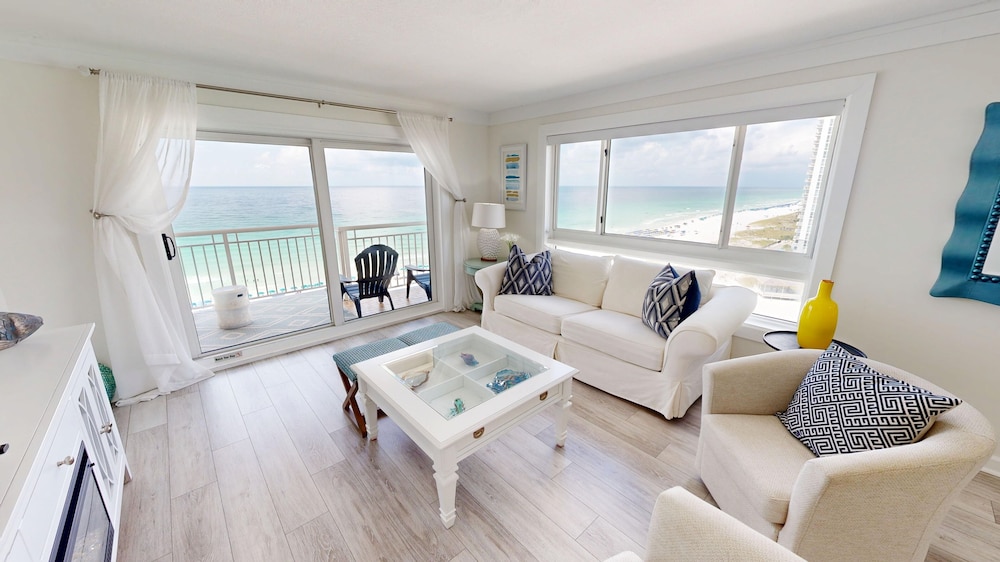 Destin Towers 113 2 Bedroom Condo