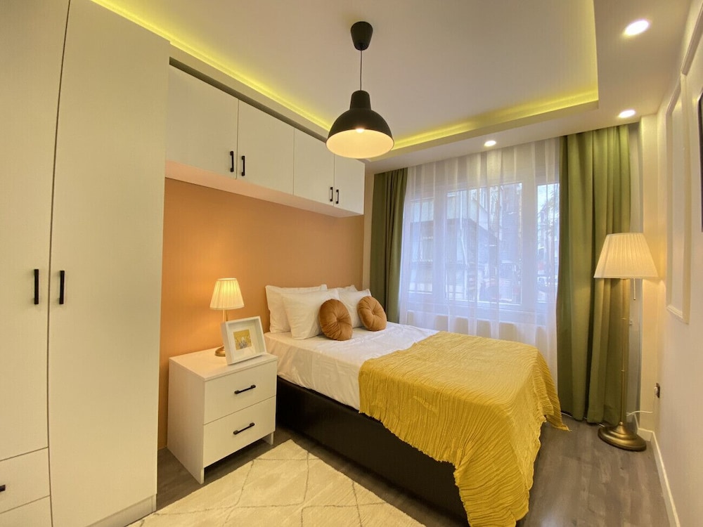Refreshing Duplex Flat With Jacuzzi in Sisli
