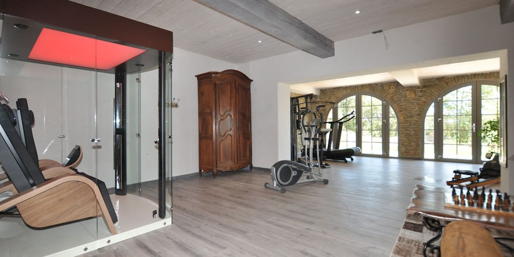 Photo 8