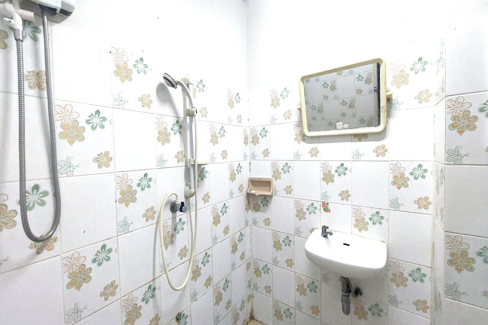 Sukhum Sukhumvit-Onnut Guest House