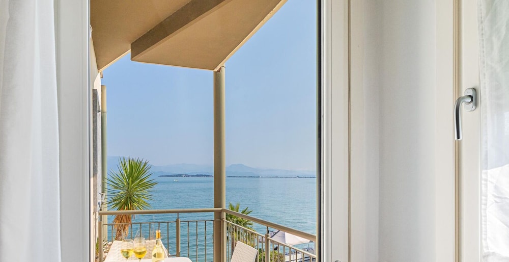 Residenza Miralago With Pool - Studio Apartment With Lake View photo 3