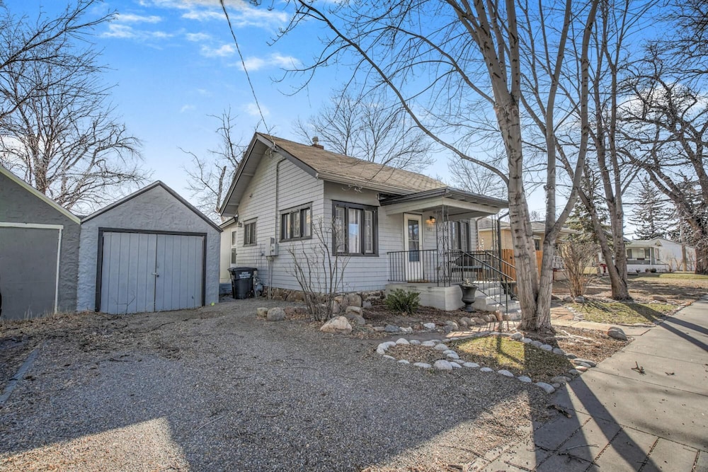 1BD Lovely Cottage Dogs Welcome Near Olympic Training Center view 4