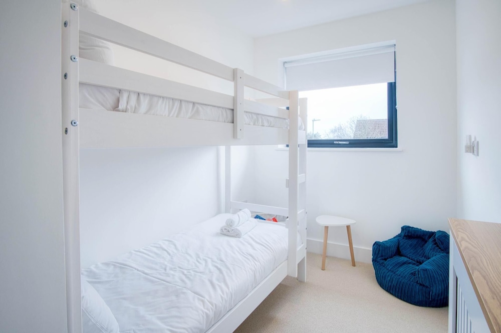 Hatherleigh Drive - 2 Bedroom House - Mumbles
