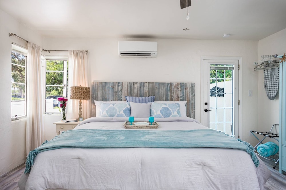 Pelican Gardens Studio 3 on Lido Key - Property Image 24